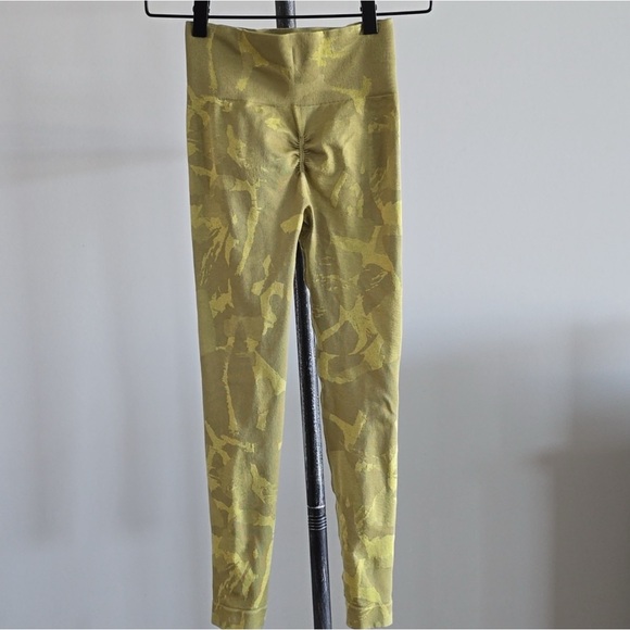 🦈Gymshark Green Leggings - Picture 4 of 6